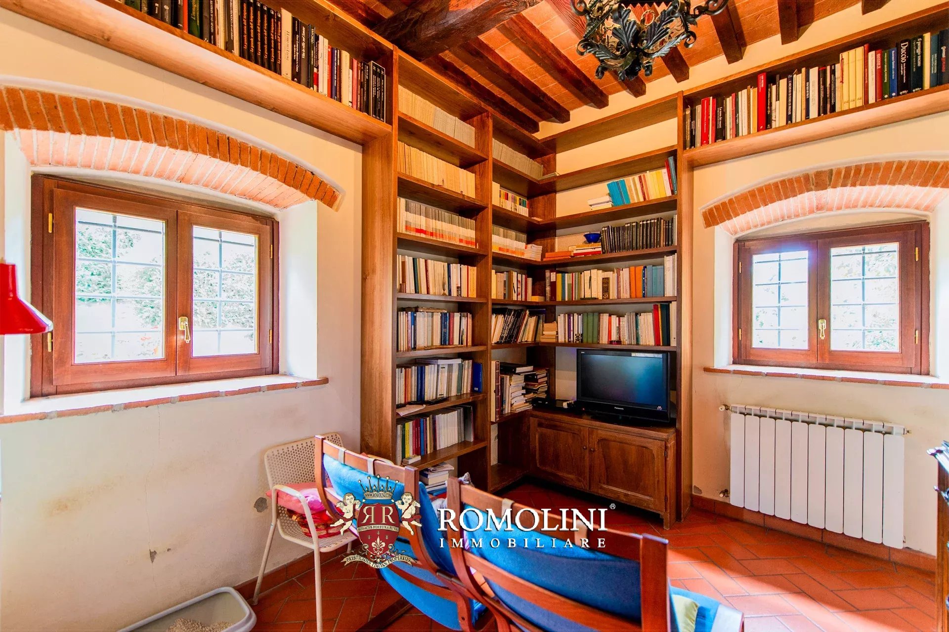 6 Bedroom Villa/Townhouse's Image 30