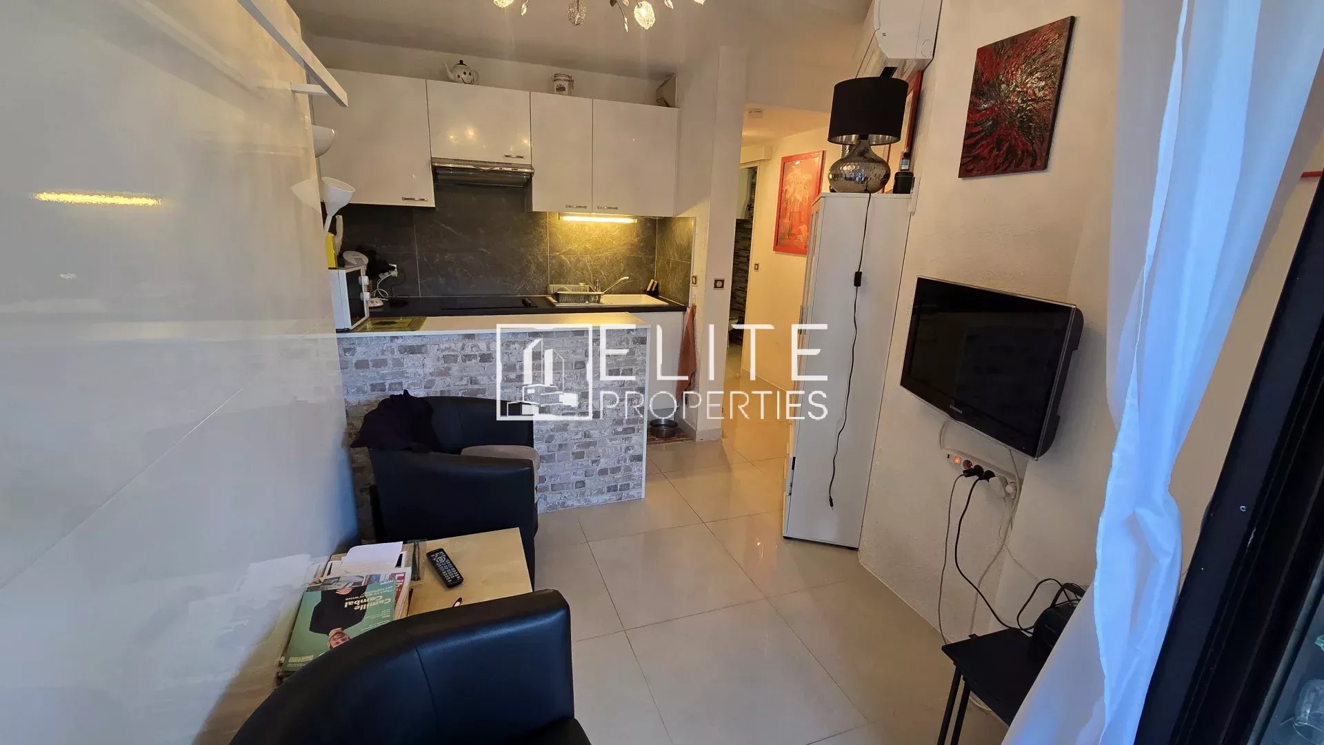APPARTEMENT 2 PIÈCES DE 33m² + PISCINE, PARKING ET CAVE – MANDELIEU - Photo 5