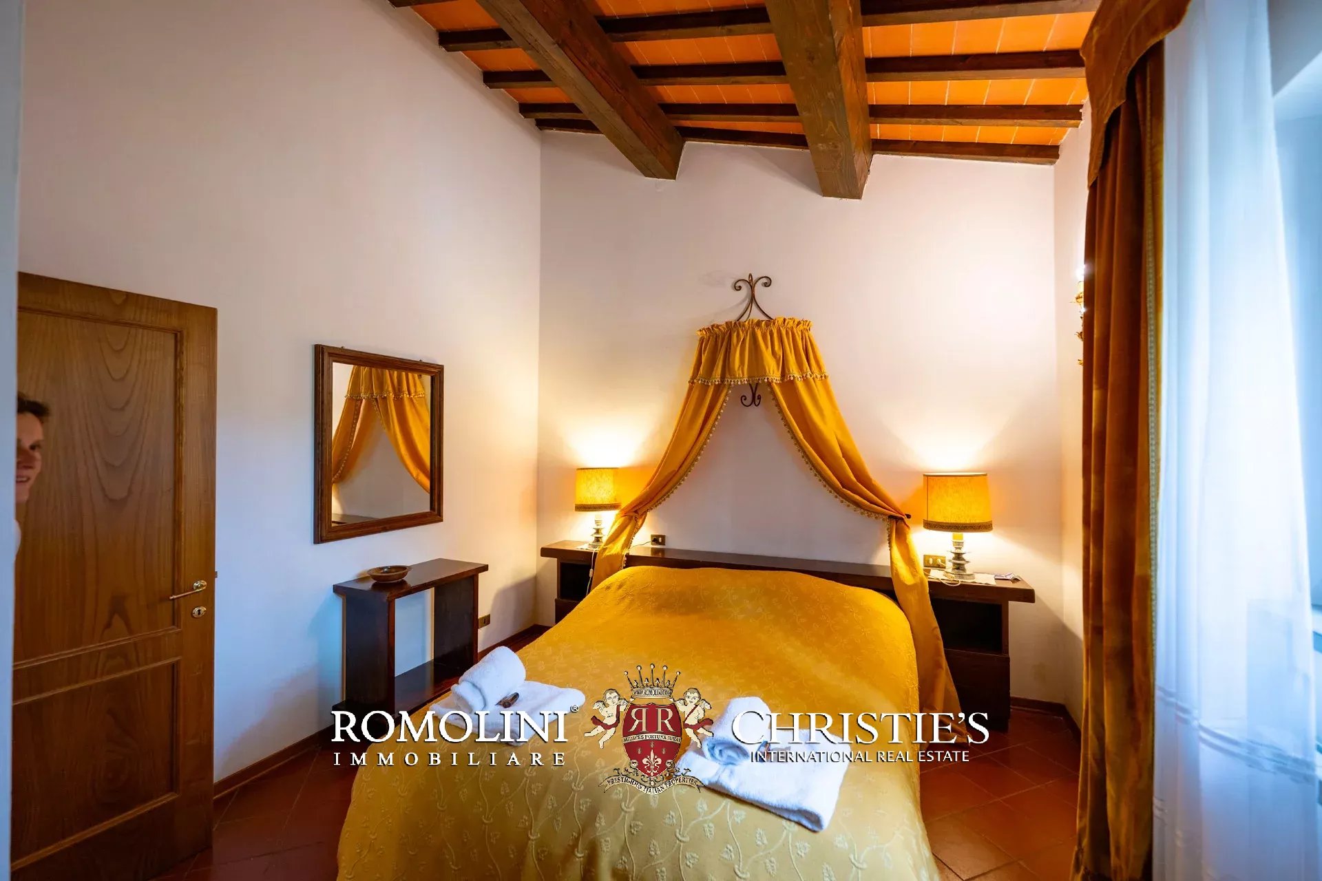 13 Bedroom Villa/Townhouse's Image 38
