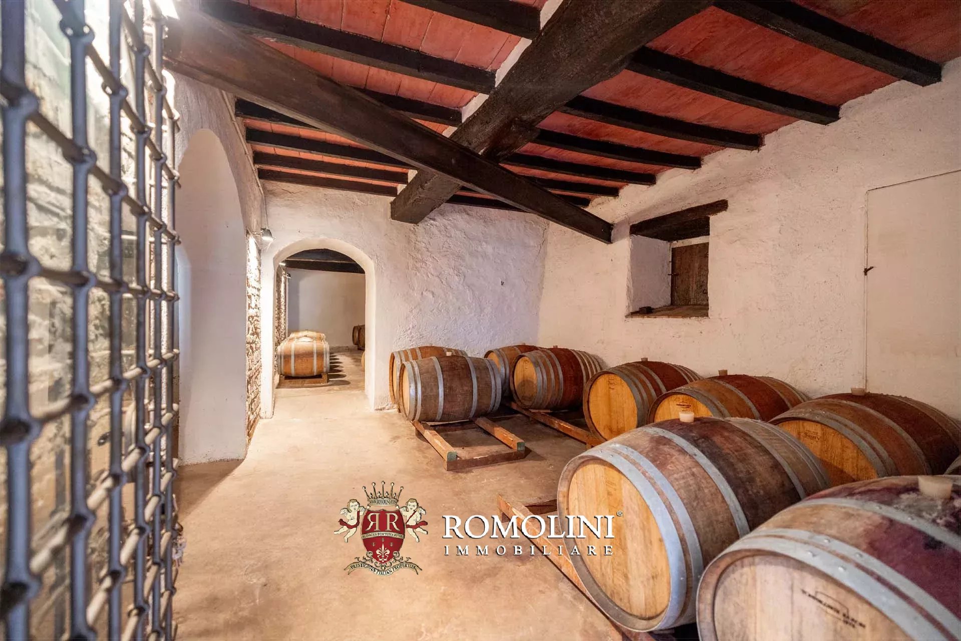 14 Bedroom Vineyard's Image 37