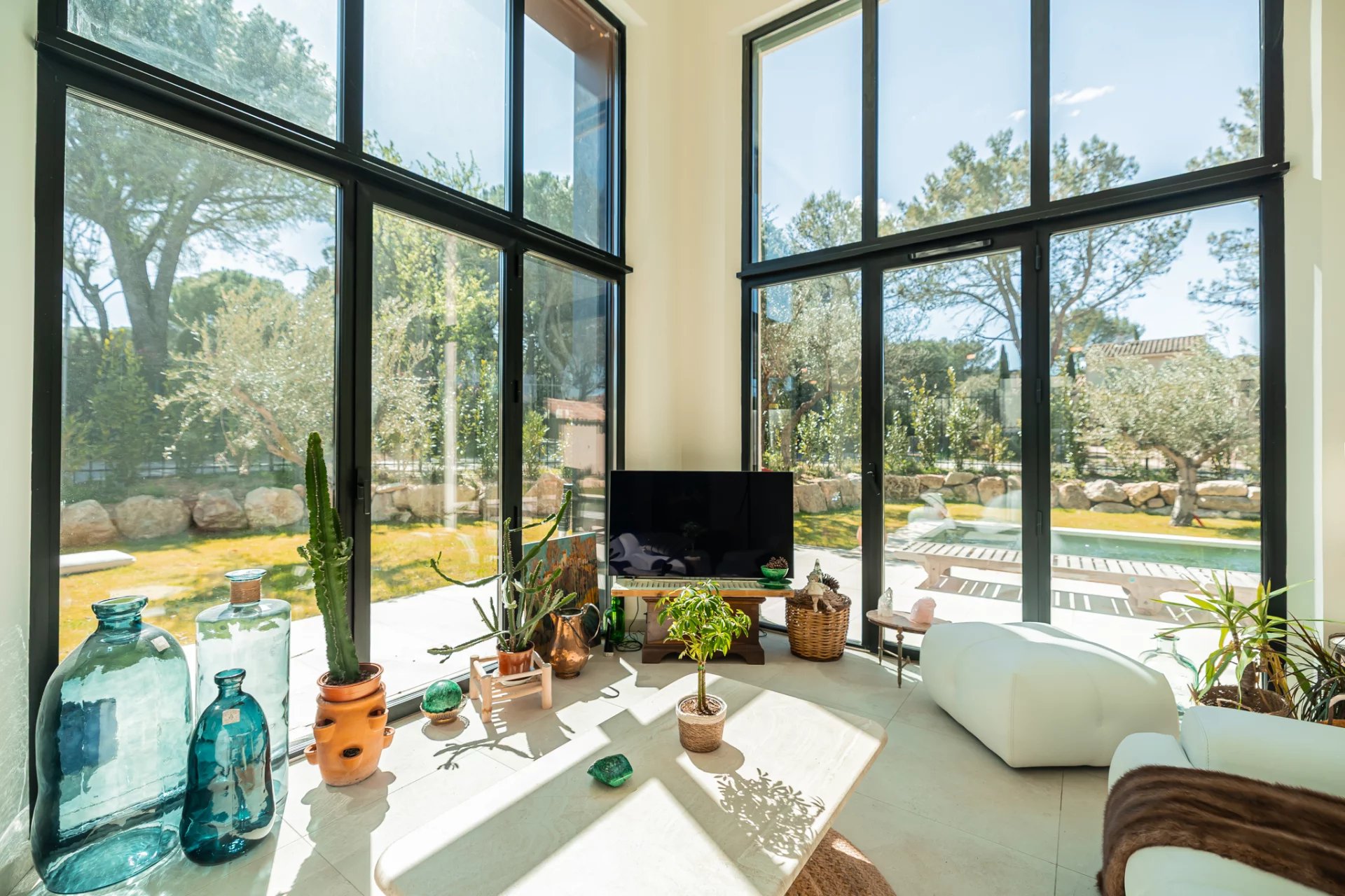 Sole Agency : Luxury villa with pool in Eygalières