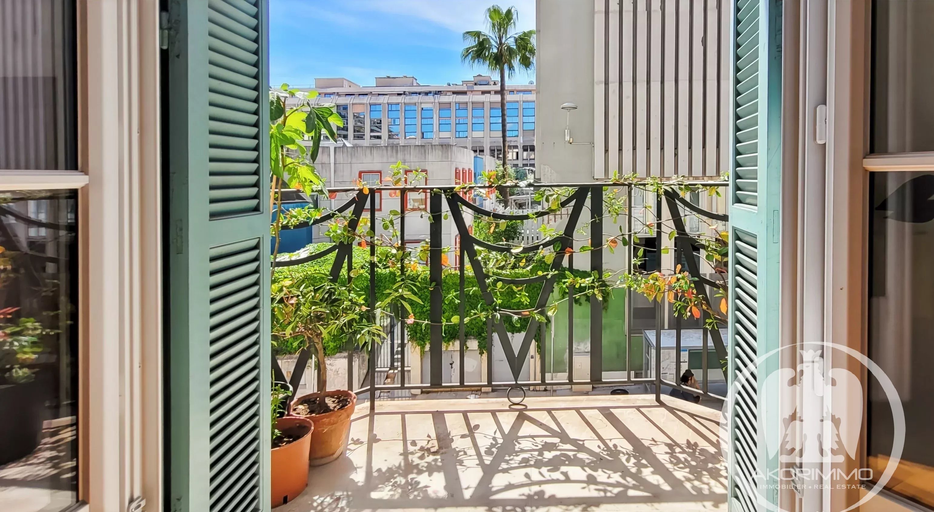 Apartment  - 2 rooms  - 49.73 m² -  €315,000 - For sale