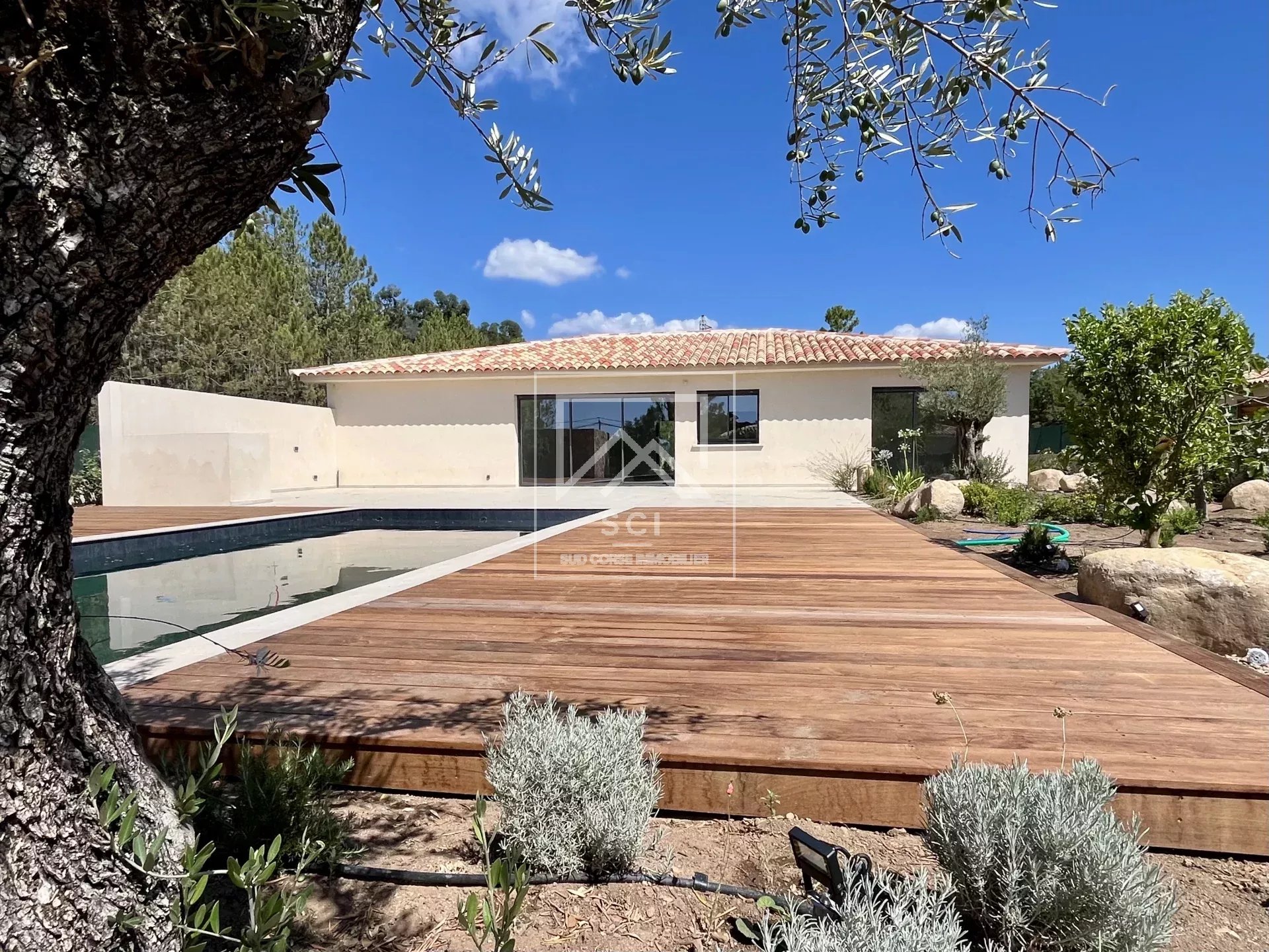 Villa 5 chambres, piscine, à proximité des plages