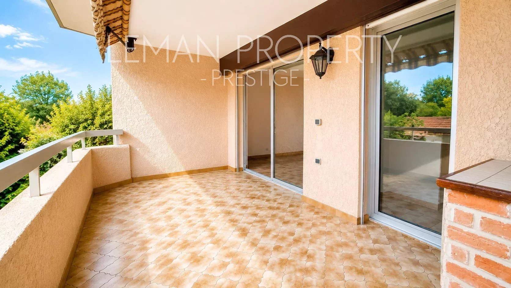 APPARTEMENT T3 , TERRASSE,PARKING et CAVE
