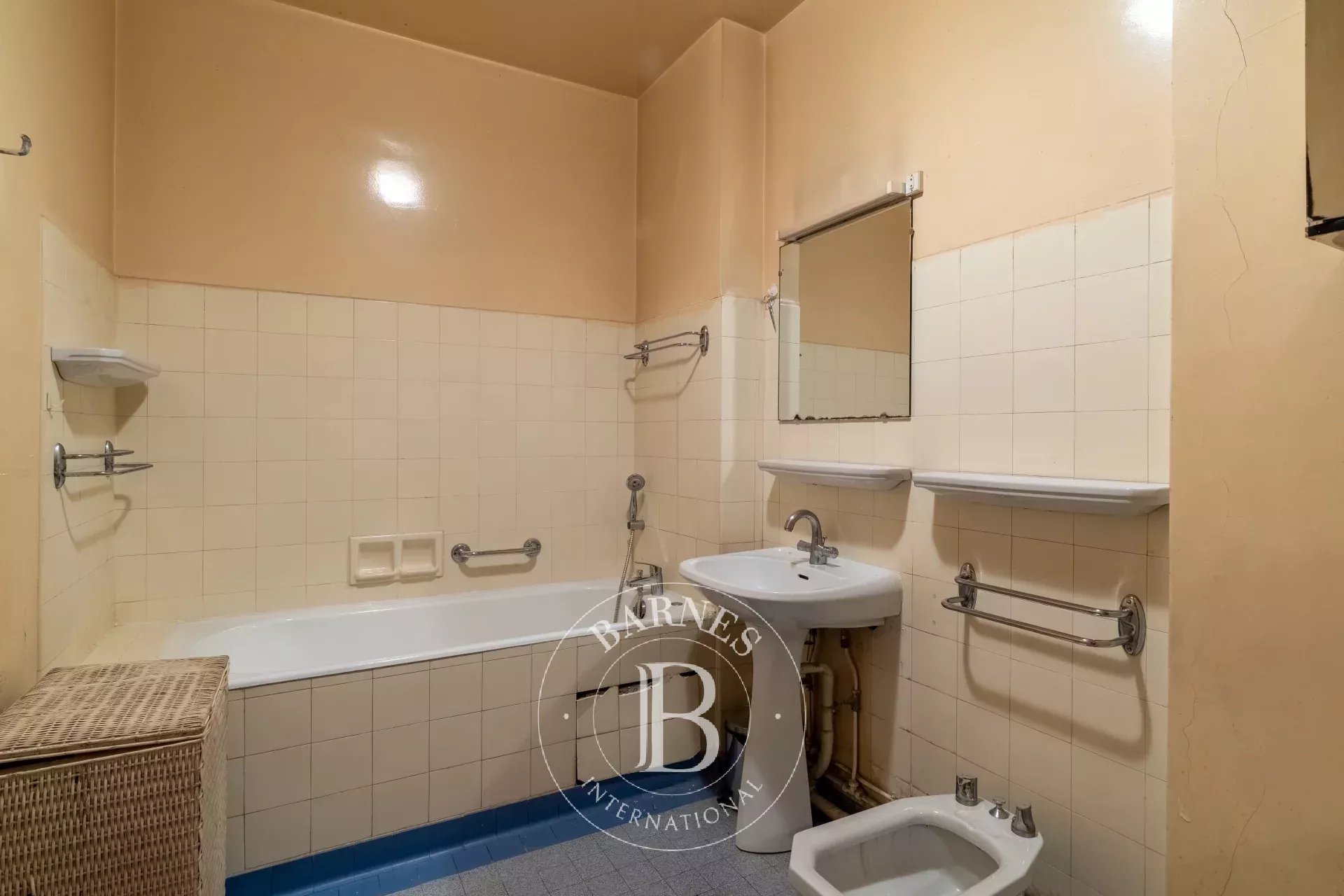 Paris 16 - Muette - Exceptional view - Family apartment with reception rooms - Balconies - picture 19
