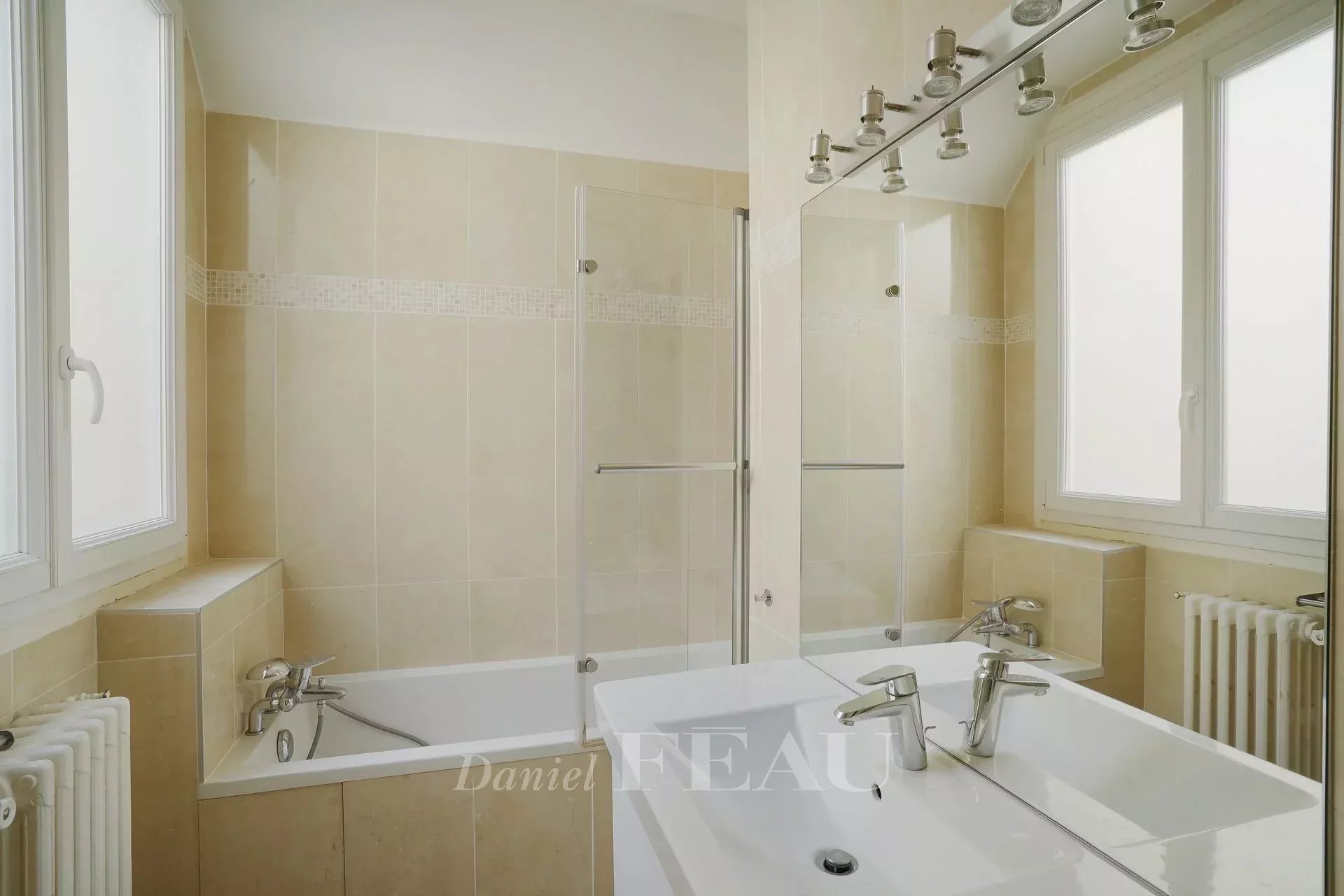 Rental Apartment Paris 16th