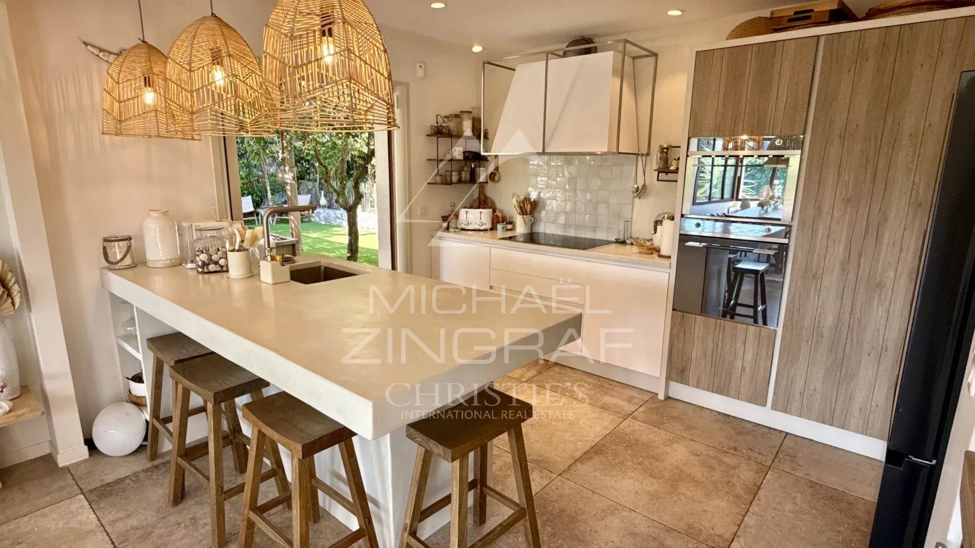3 Bedroom Villa/Townhouse's Image 8