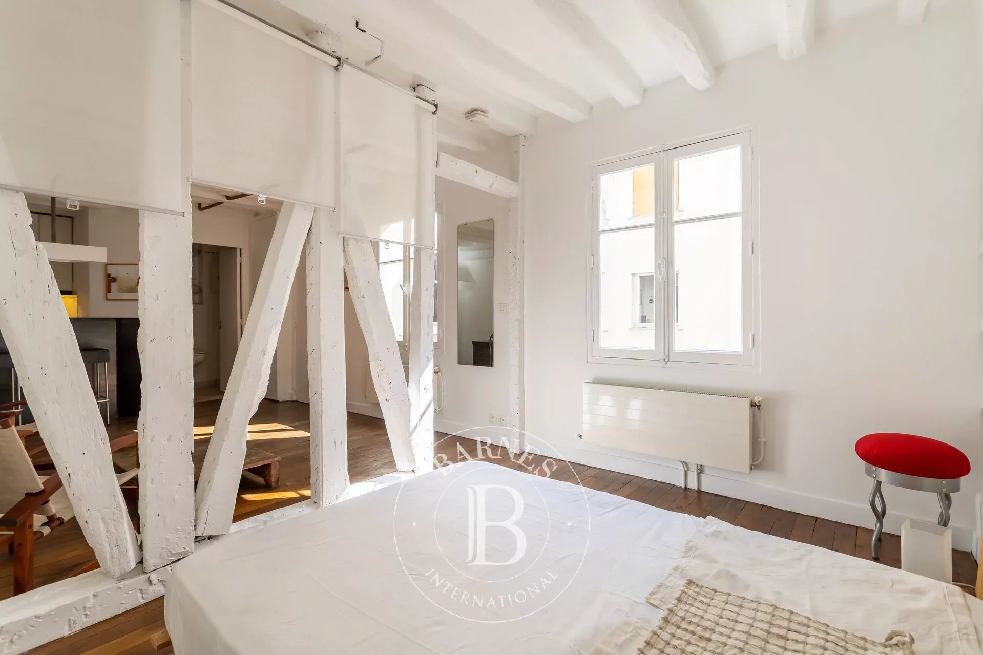 Daire Paris 3ème - picture 10