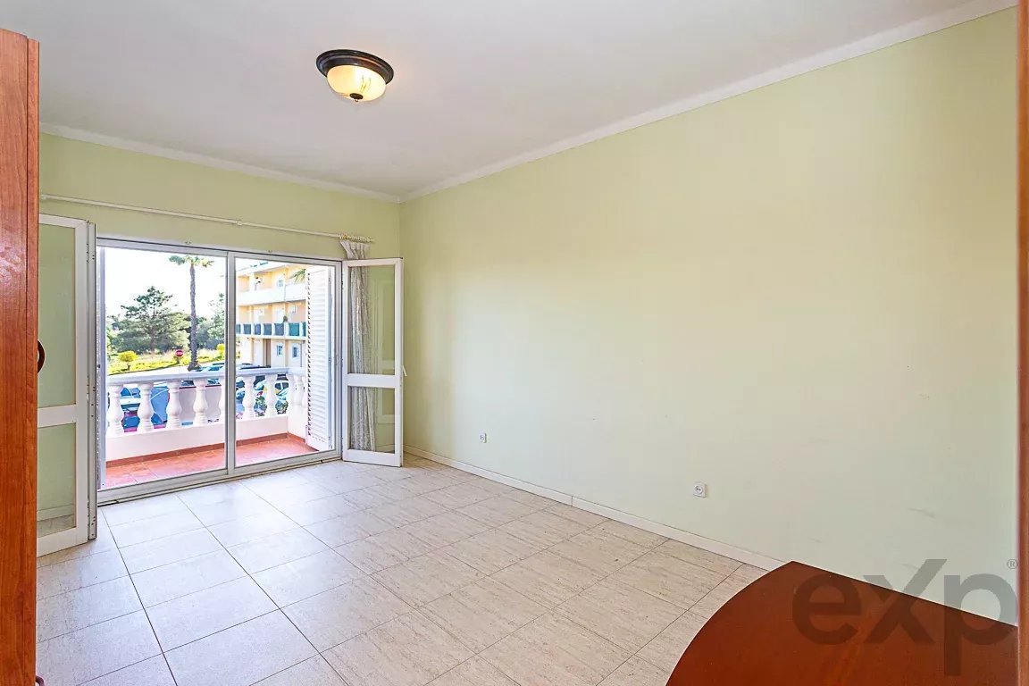 Three-bedroom house with potential for rental income – Gambelas, Montenegro 86834316 image 27