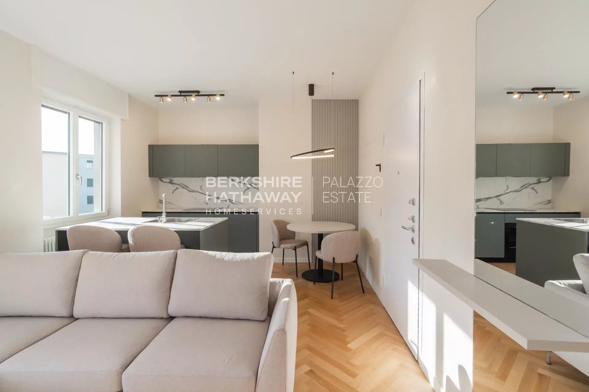 Apartment in Como - Image 2