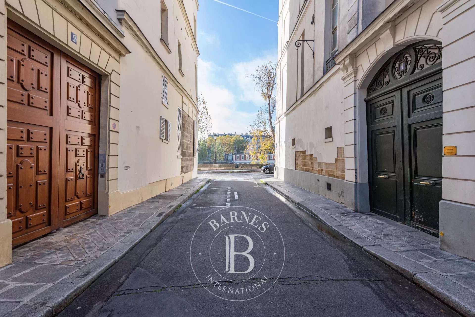 Daire Paris 4ème - picture 19