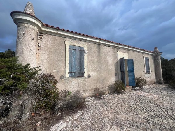 BONIFACIO – House to Renovate with Exceptional Views — photo 3