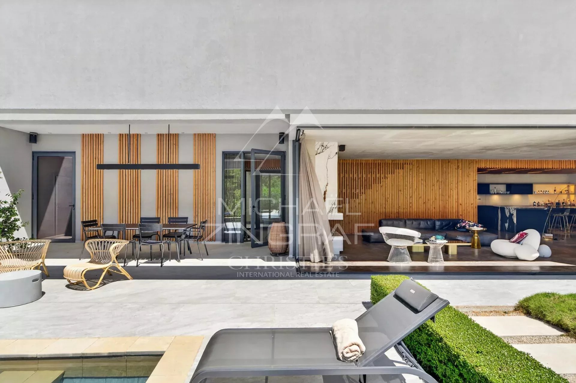 4 Bedroom Villa/Townhouse's Image 8