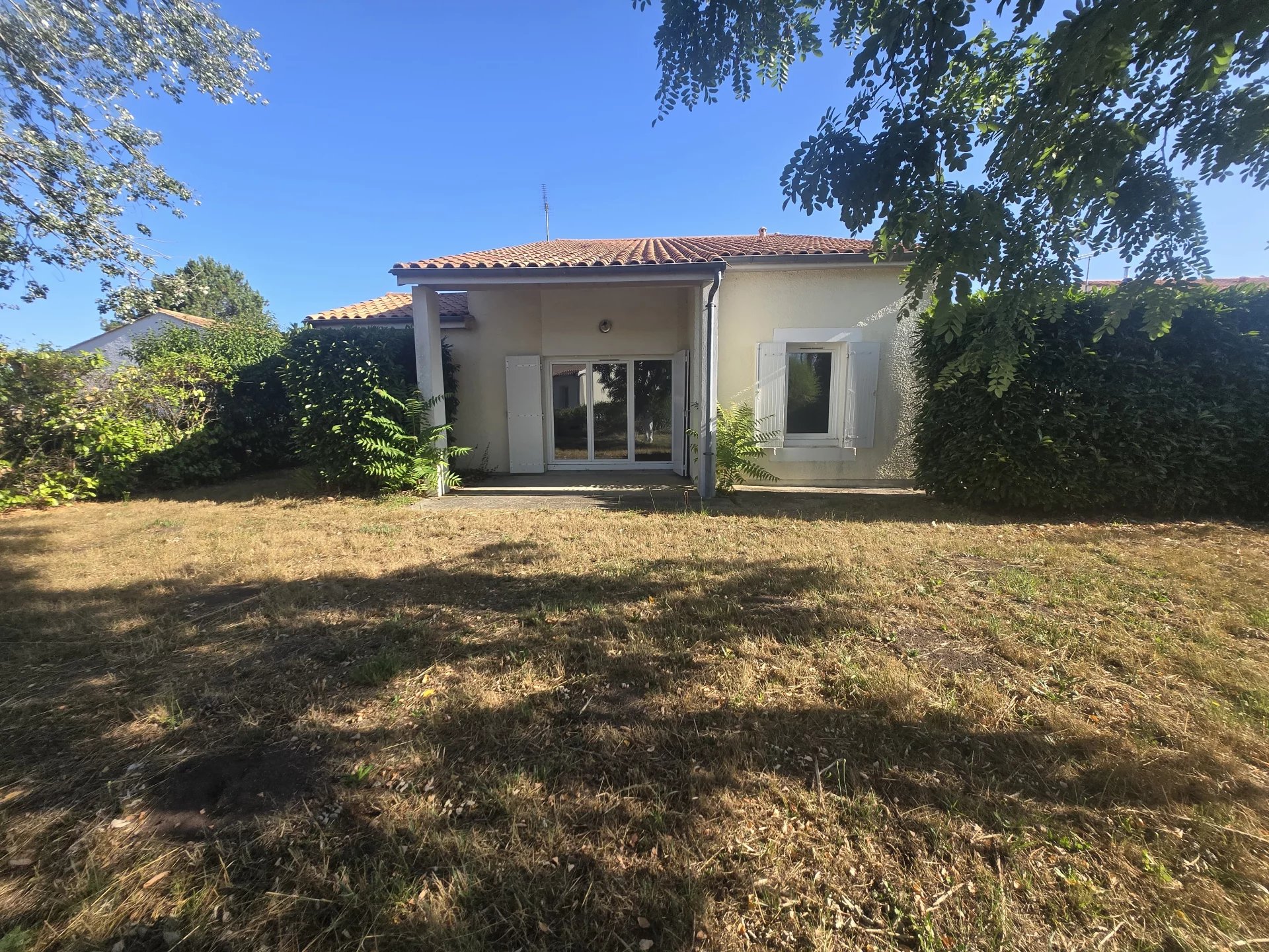 Agence immobilière de ROSER BEATRICE