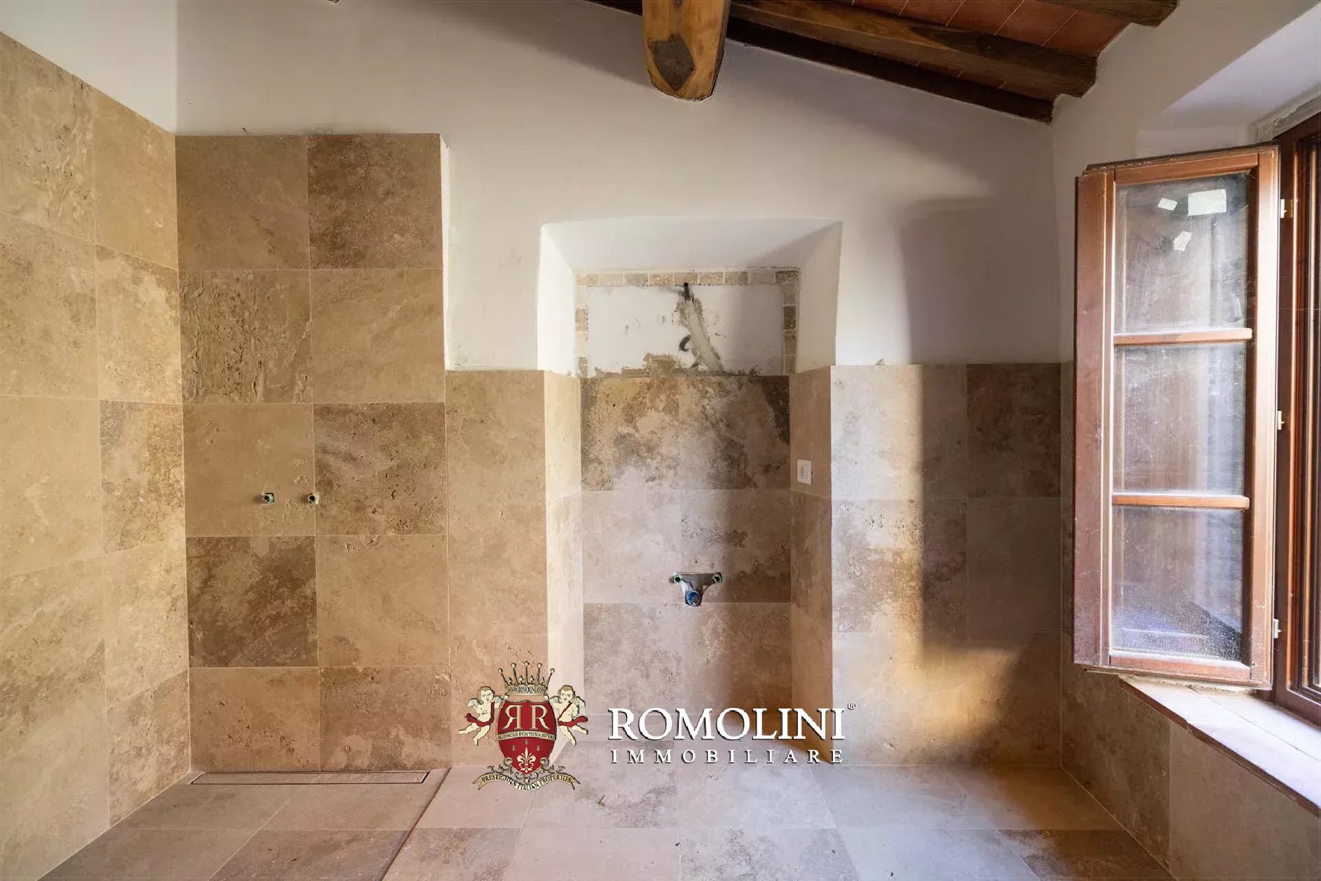 6 Bedroom Villa/Townhouse's Image 29