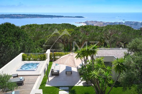 Luxury Penthouse for Sale in Cannes Californie | Family Estate France — photo 1