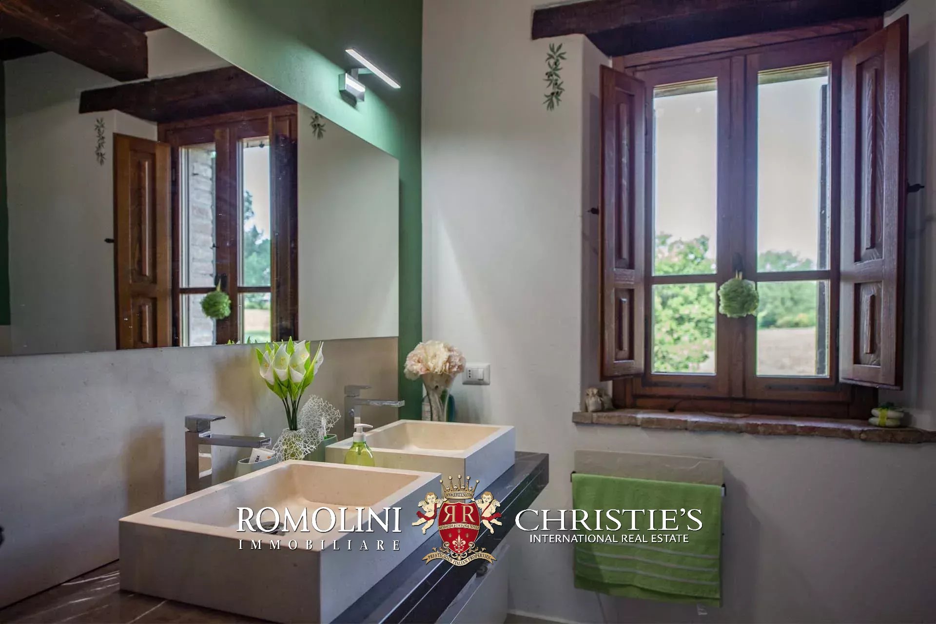 4 Bedroom Villa/Townhouse's Image 72