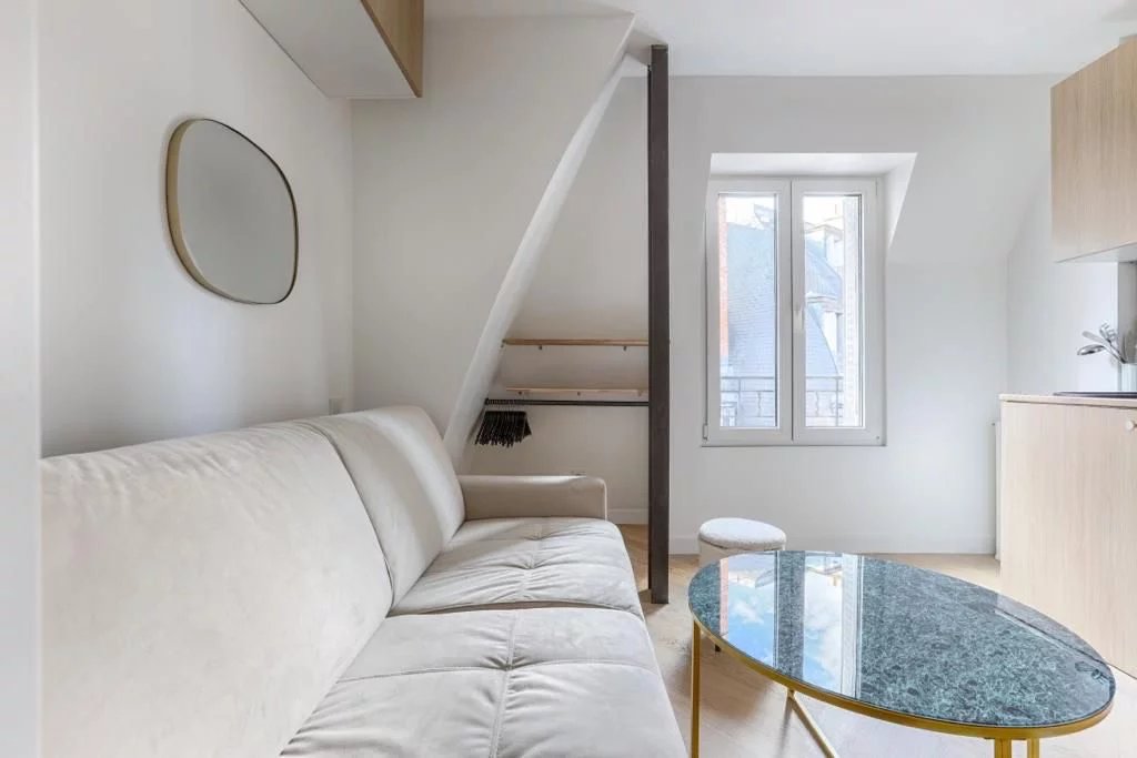 STUDIO REFAIT A NEUF - MUETTE PARIS XVI - Image Array