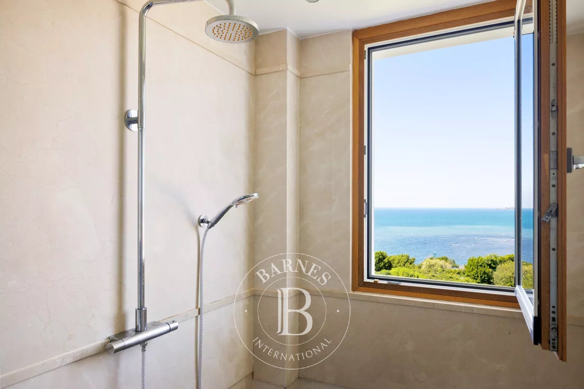 GUÉTHARY,  APARTMENT WITH OCEAN VIEWS - picture 9