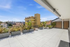 Cannes Californie – Luxury Penthouse with Private Jacuzzi — photo 4 of 7