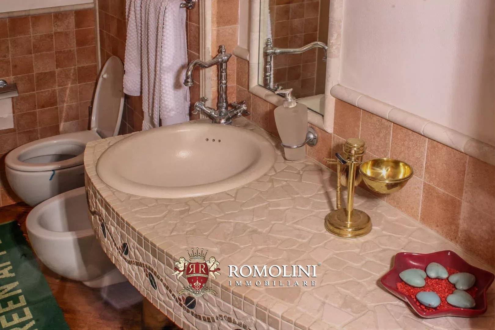 5 Bedroom Villa/Townhouse's Image 32