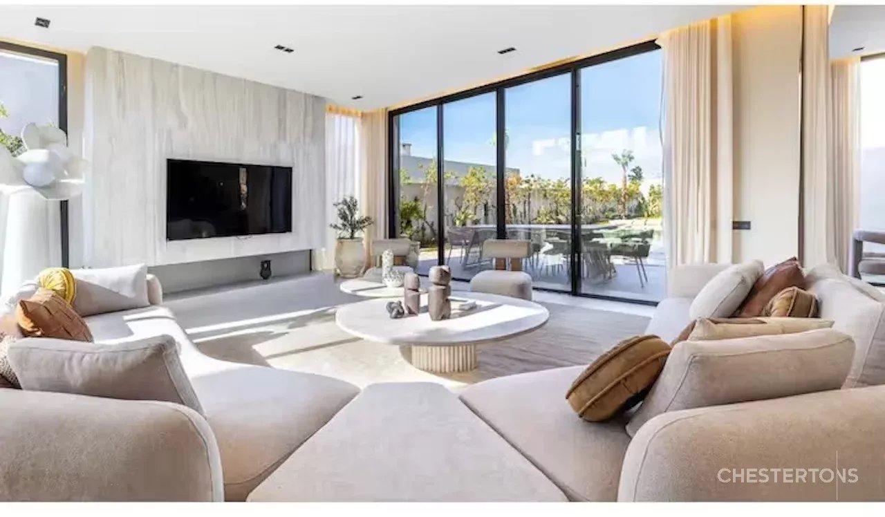  Image of Villa - 5 Bedrooms for Sale in Marrakech-Ménara-Marrakech-Morocco, Image 8