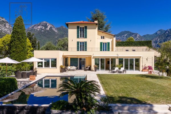 MENTON – EXCEPTIONAL VILLA IN A QUIET AND PRESTIGIOUS AREA — photo 4