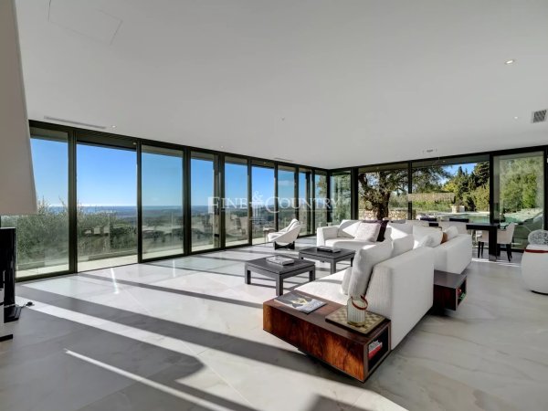 Luxury Villa in Vence for Sale | Contemporary Family Estate — photo 3