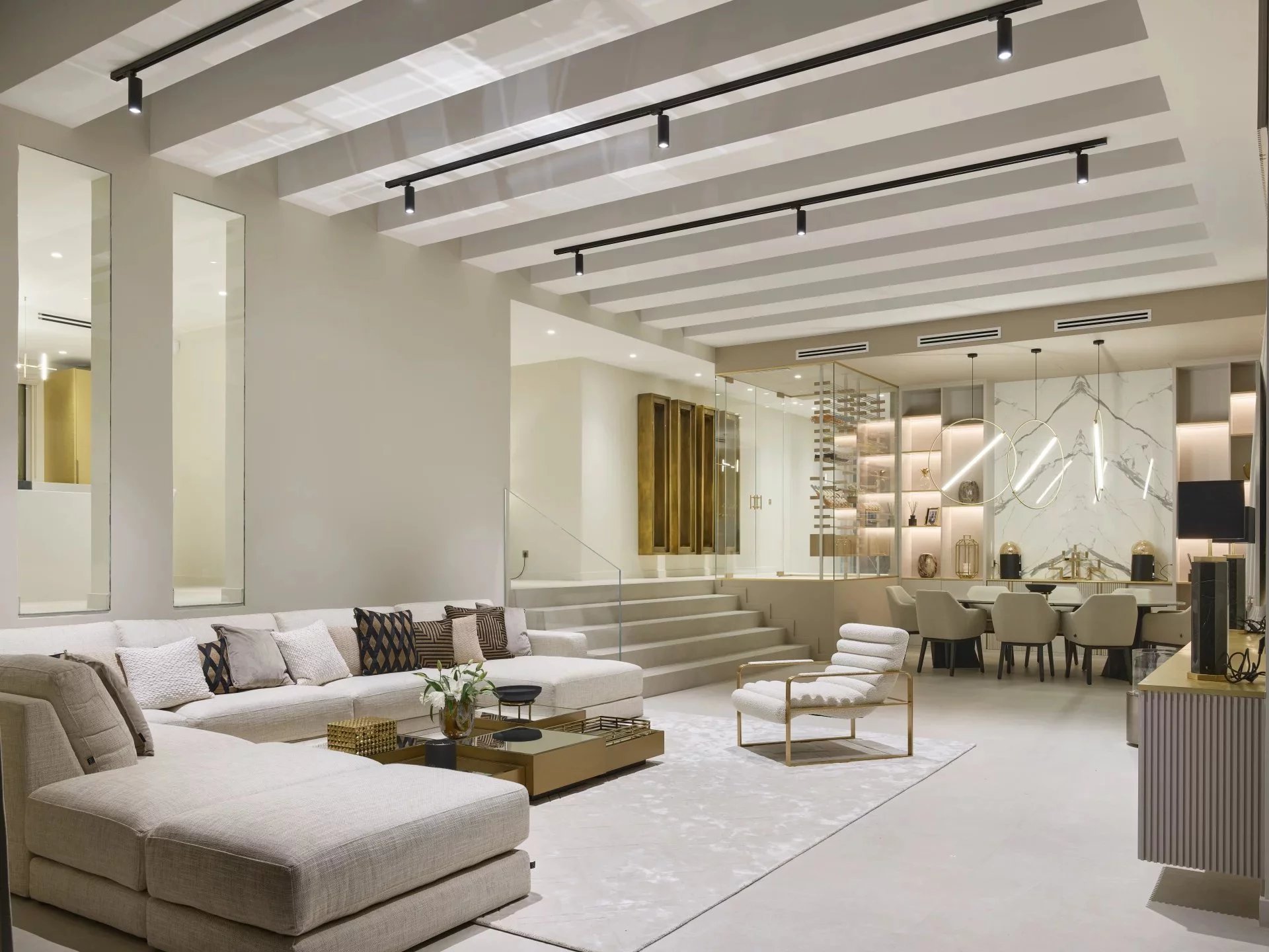 LUXUEUSE VILLA CONTEMPORAINE NEUVE - CAP D'ANTIBES