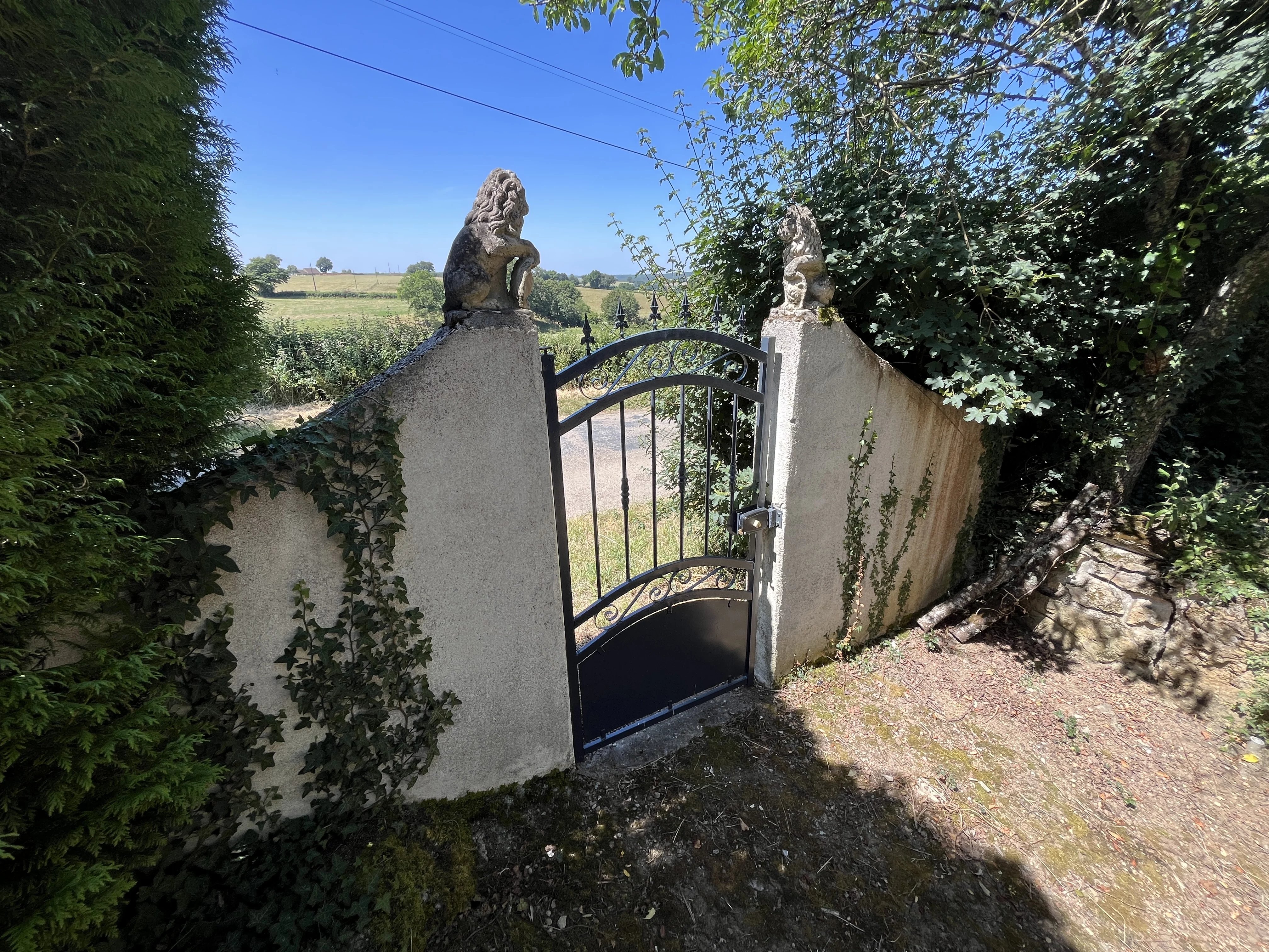 Ensemble immobilier avec gîte indépendant. piscine et vue dégagée – Morvan — photo 20