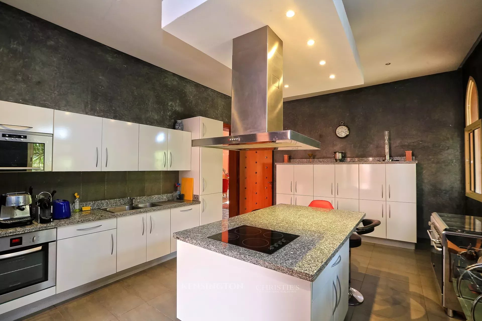 4 Bedroom Villa/Townhouse's Image 23