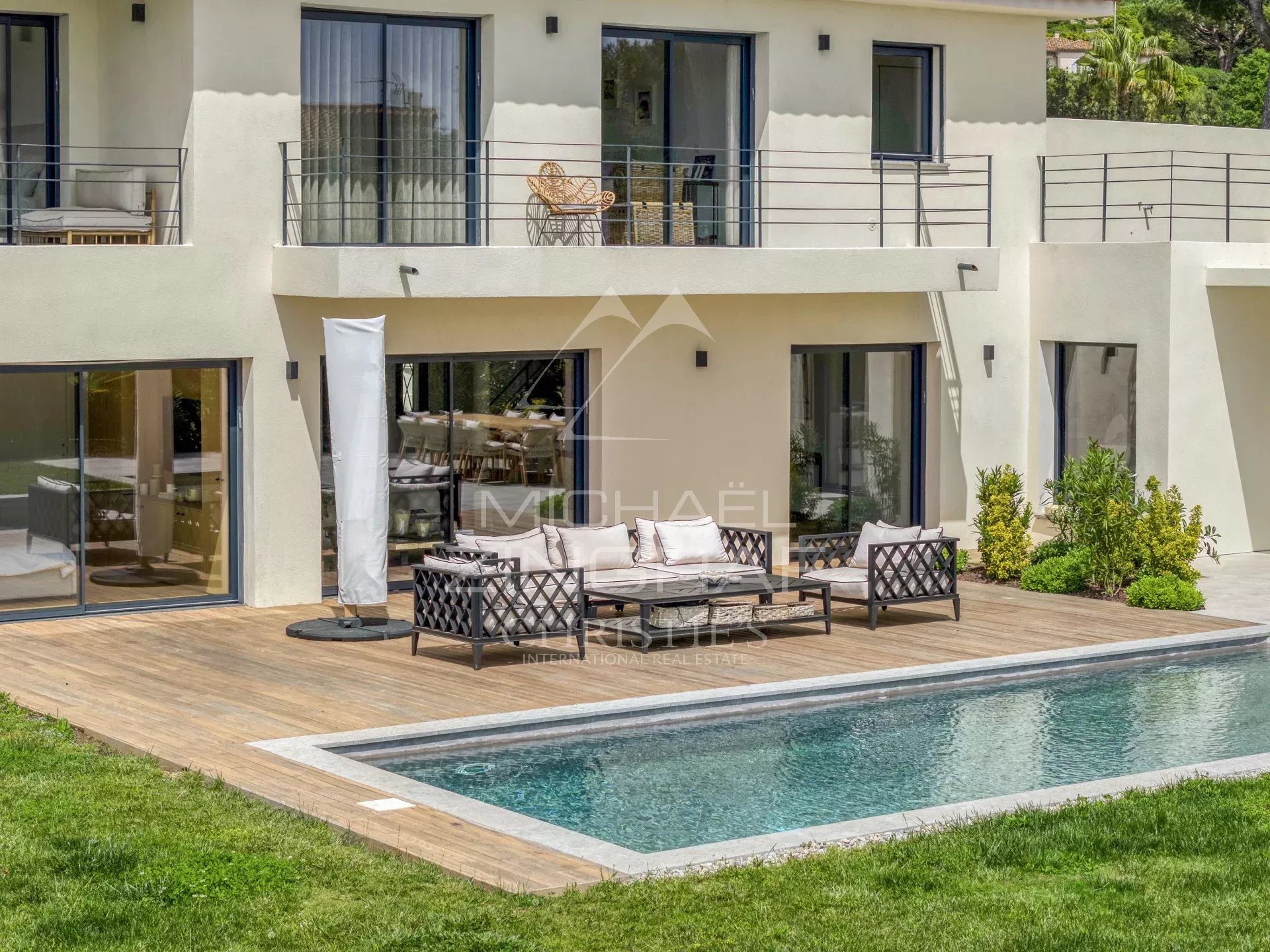 4 Bedroom Villa/Townhouse's Image 6