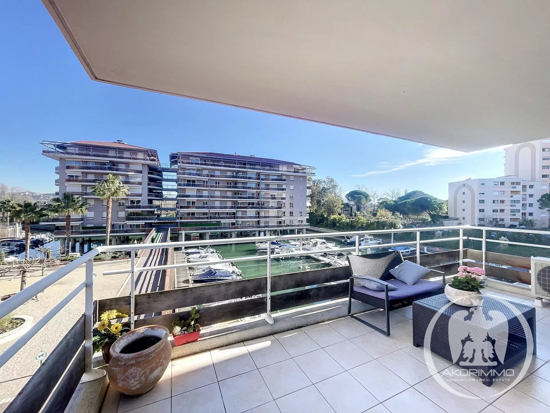 Продажа Квартира - Манделье-ля-Напуль (Mandelieu-la-Napoule) Centre ville