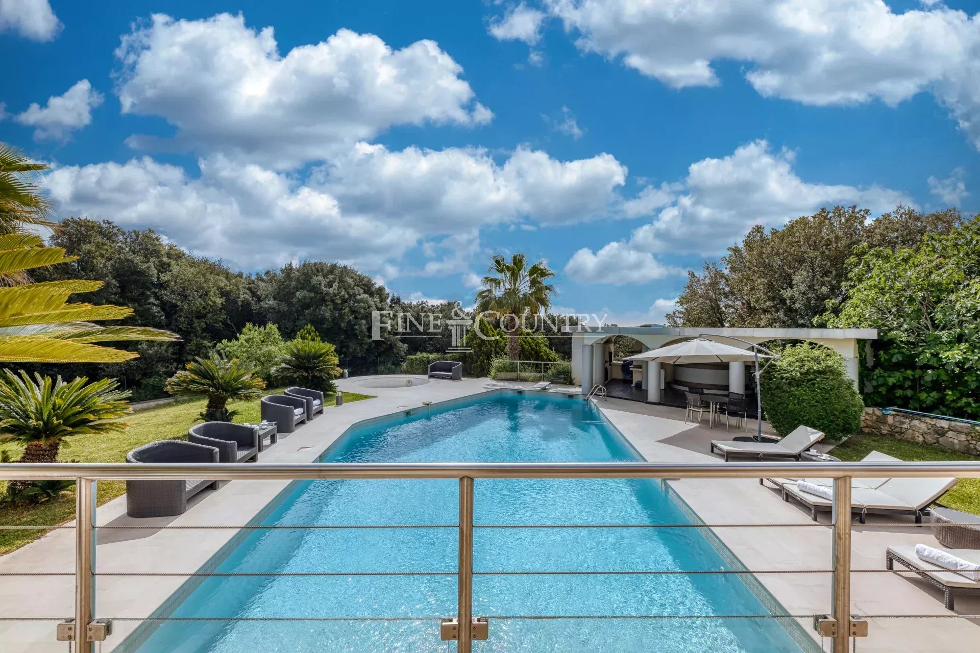 Photo of for sale property in Valbonne with tennis and hélipad