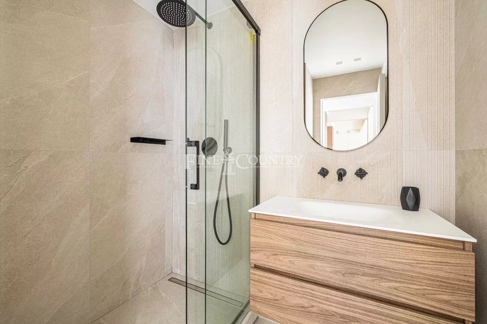 Photo of Luxury Renovated Apartment for Sale – Cannes Croisette