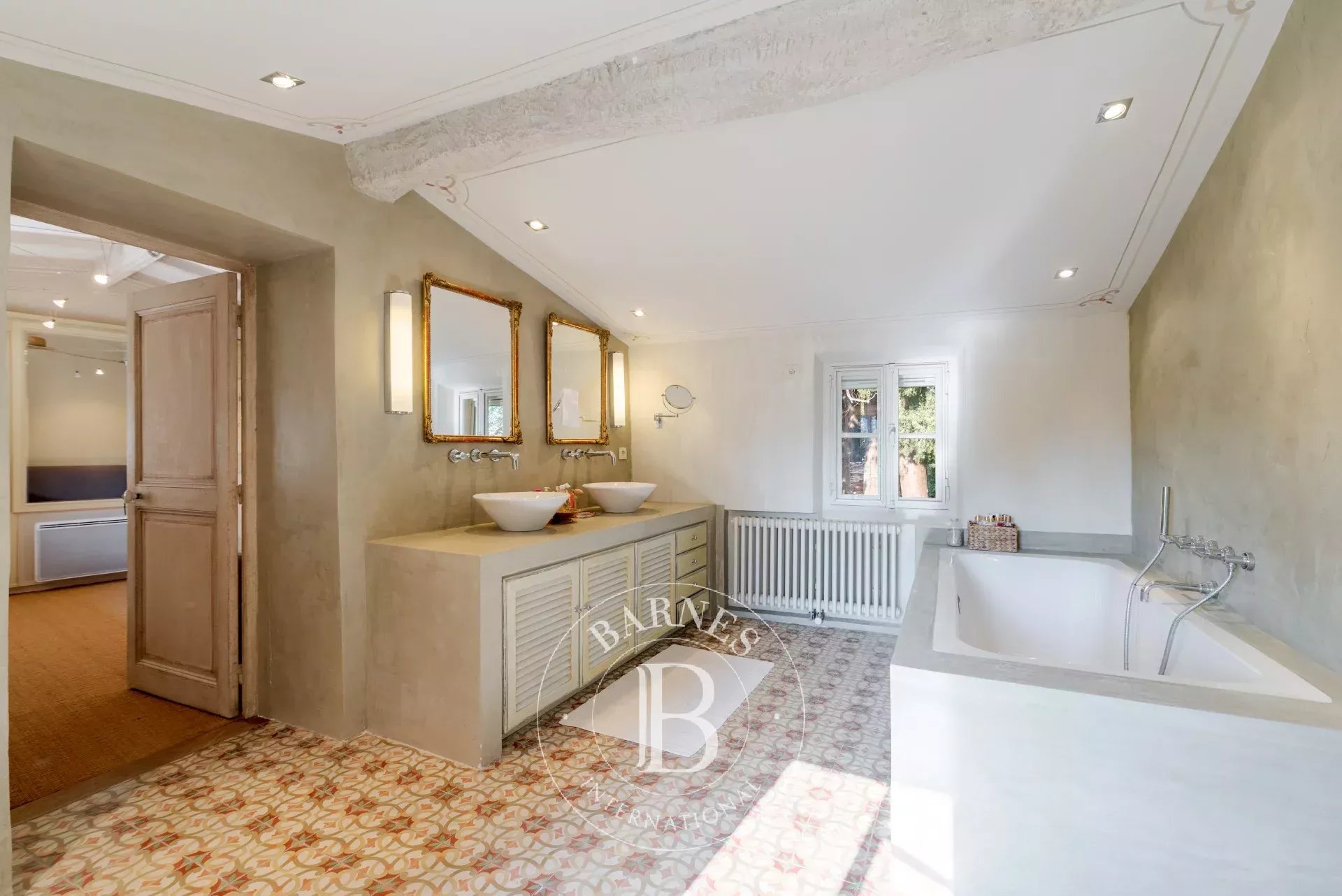 Grasse  - Bastide 5 Pi&egrave;ces 4 Chambres - picture 12