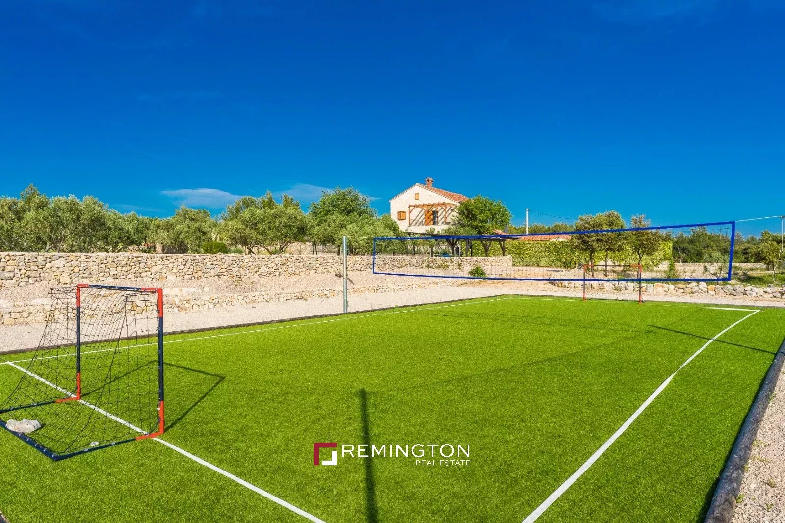 4 Bedroom Villa/Townhouse's Image 23