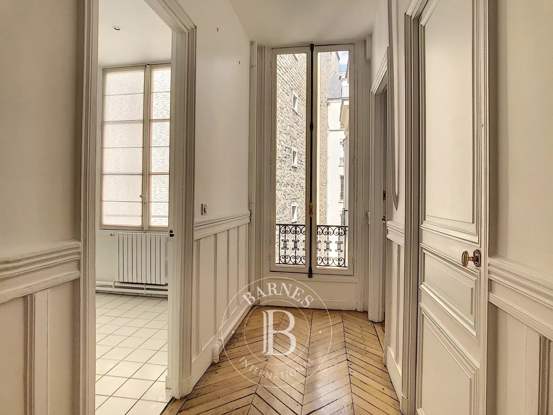 Daire Paris 8ème - picture 8