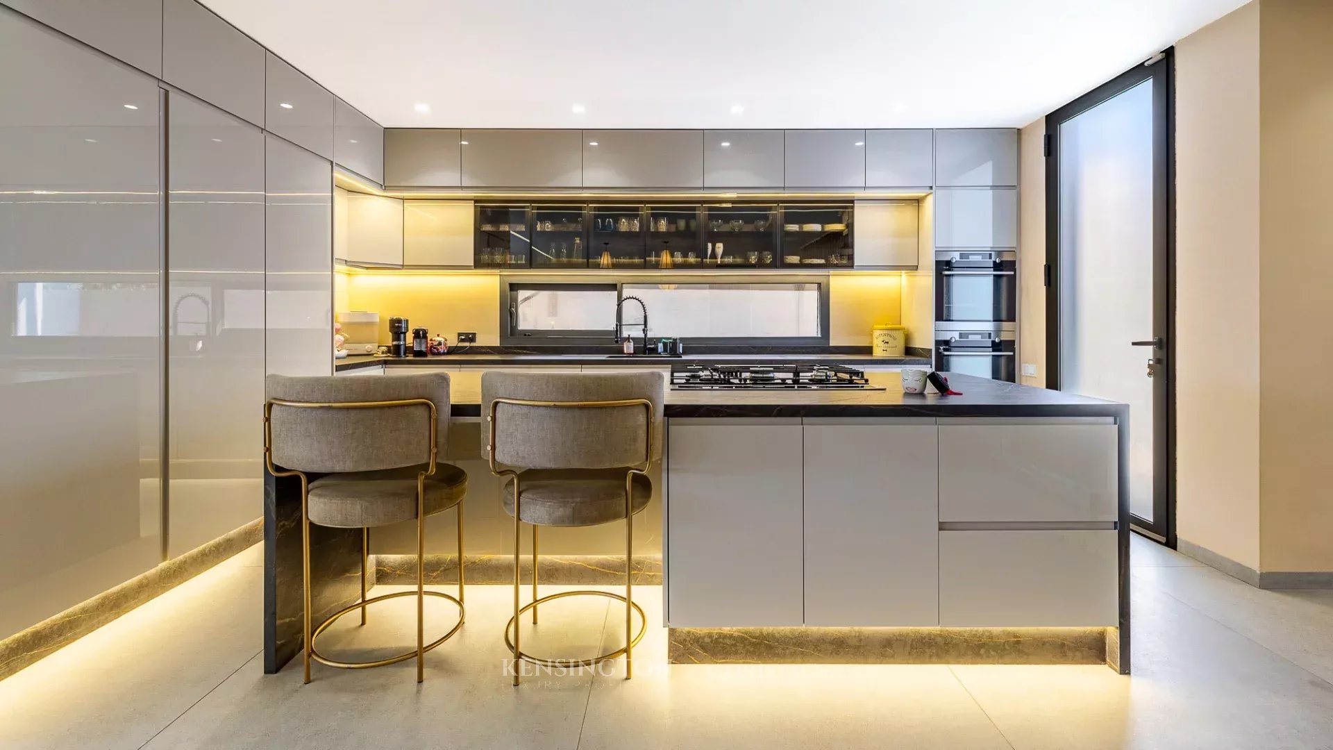 4 Bedroom Villa/Townhouse's Image 5