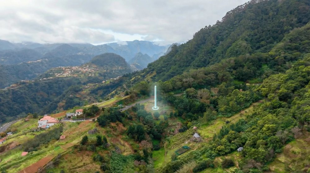 Land with residential building viability and tourism development potential