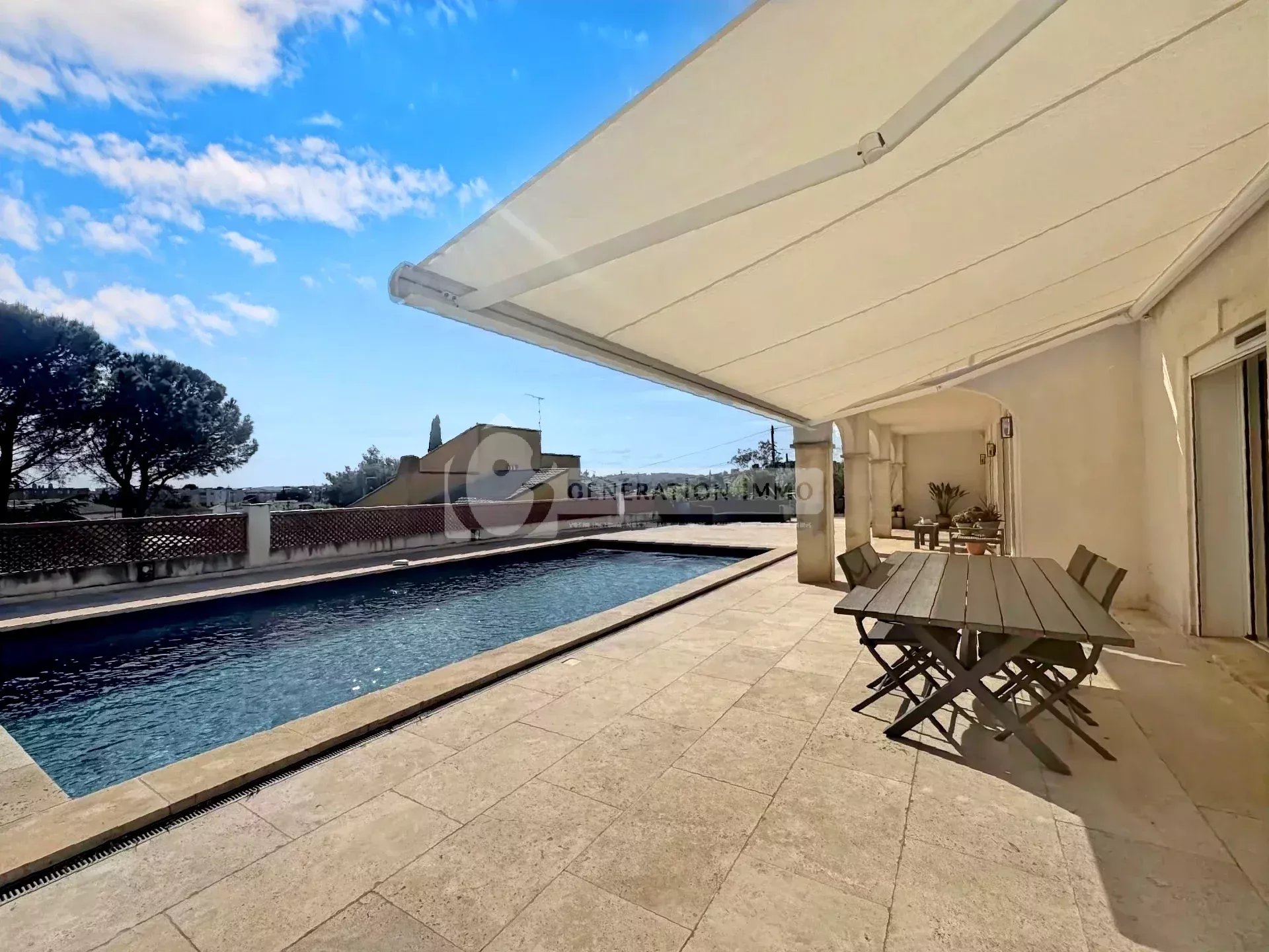 Agence immobilière de 