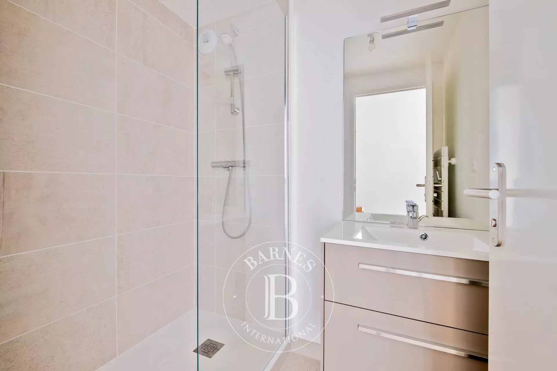 Daire Bordeaux - picture 8