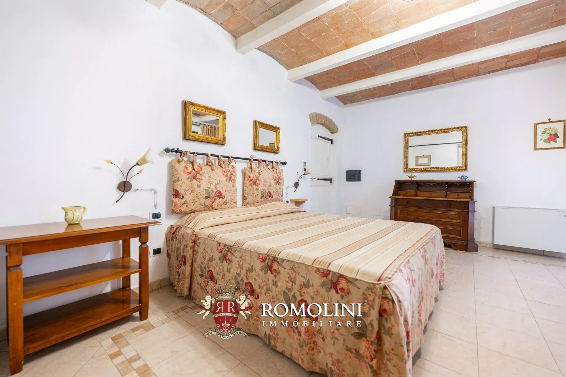 16 Bedroom Villa/Townhouse's Image 47