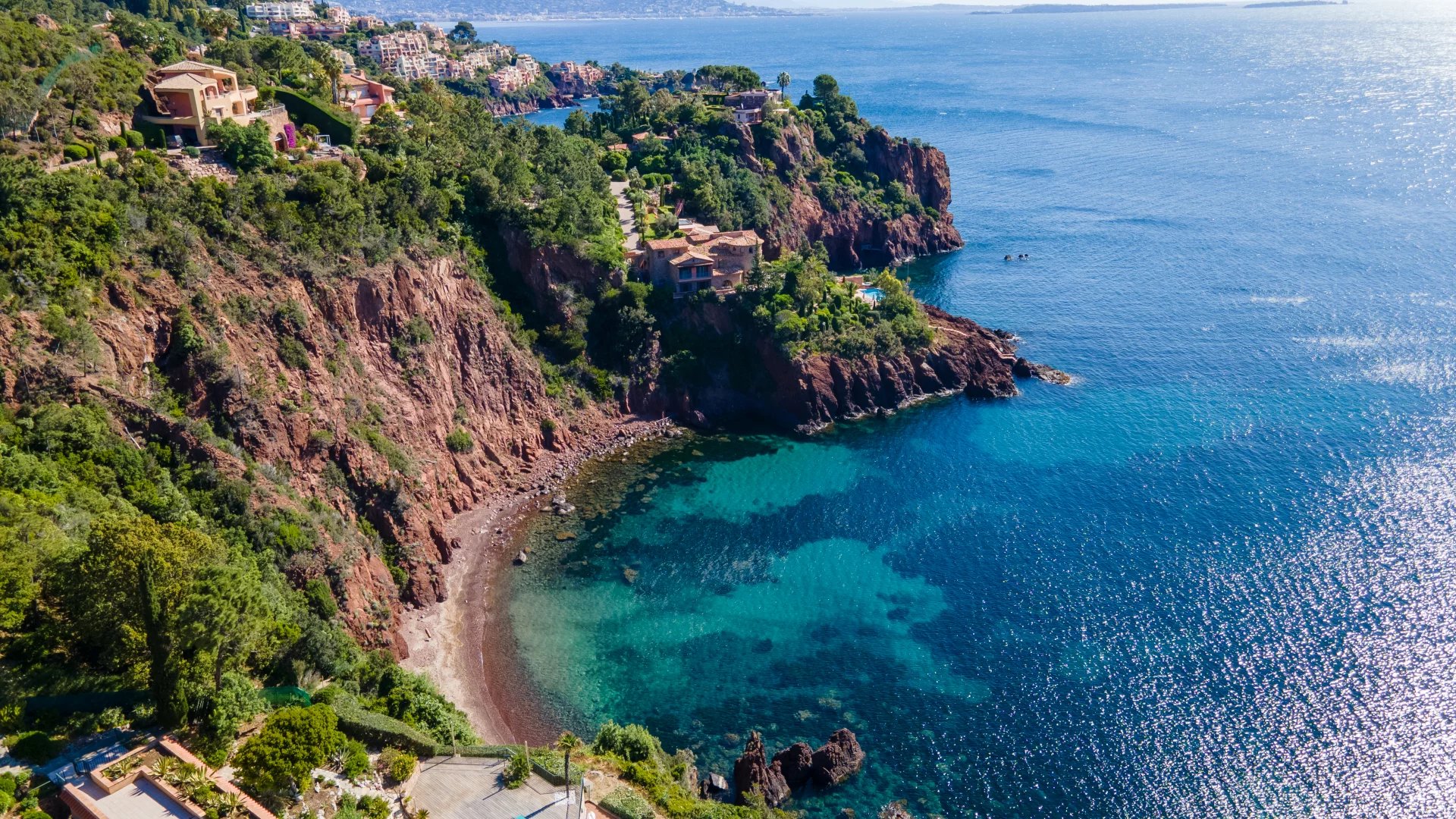 Villa en pierres avec piscine - Vue mer panoramique à Theoule-sur-Mer