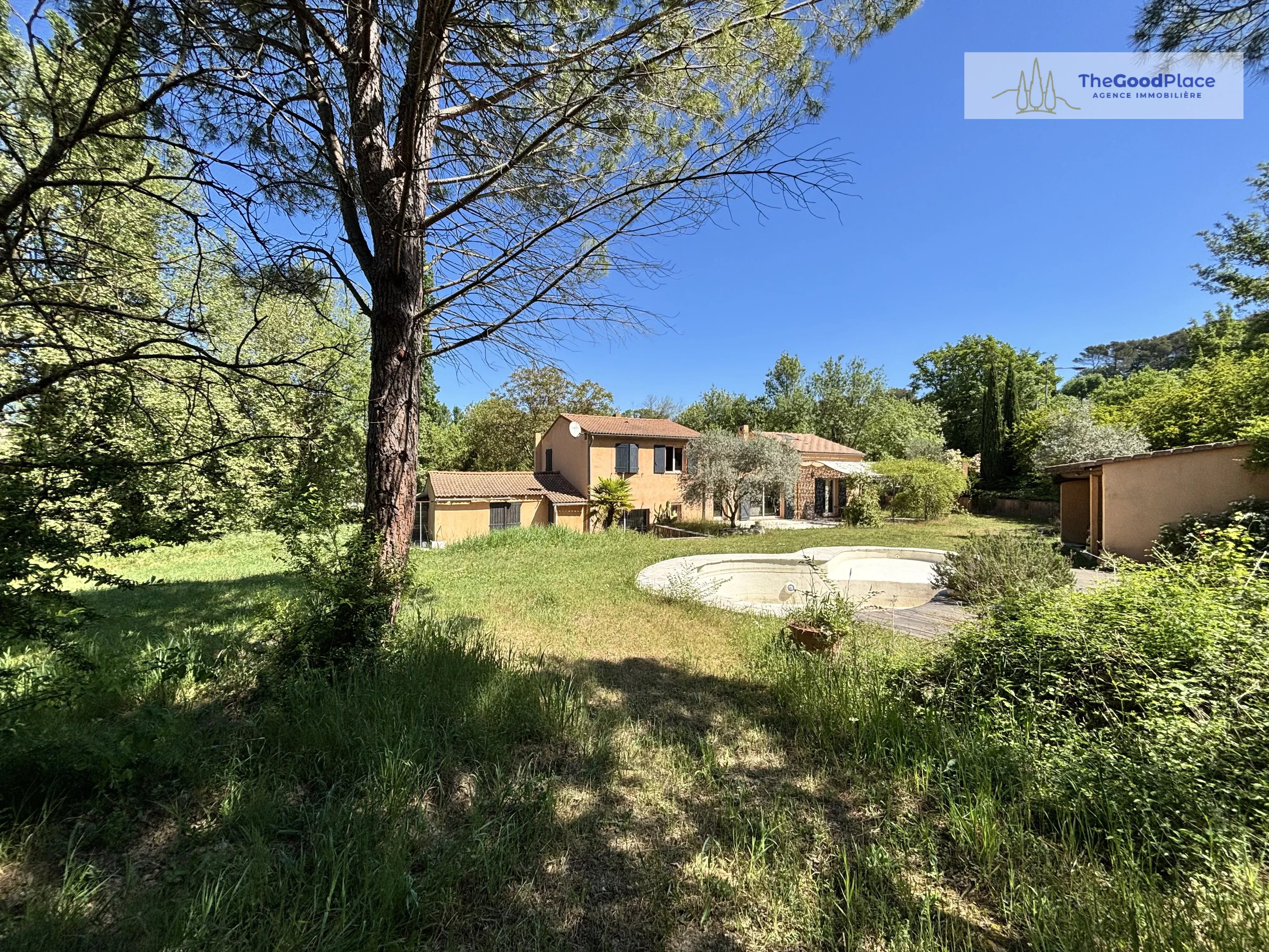 Villa Type 5 FUVEAU sur terrain de 3293 m2