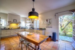 MOUGINS - VERY NICE PROVENCAL VILLA — photo 5 of 7