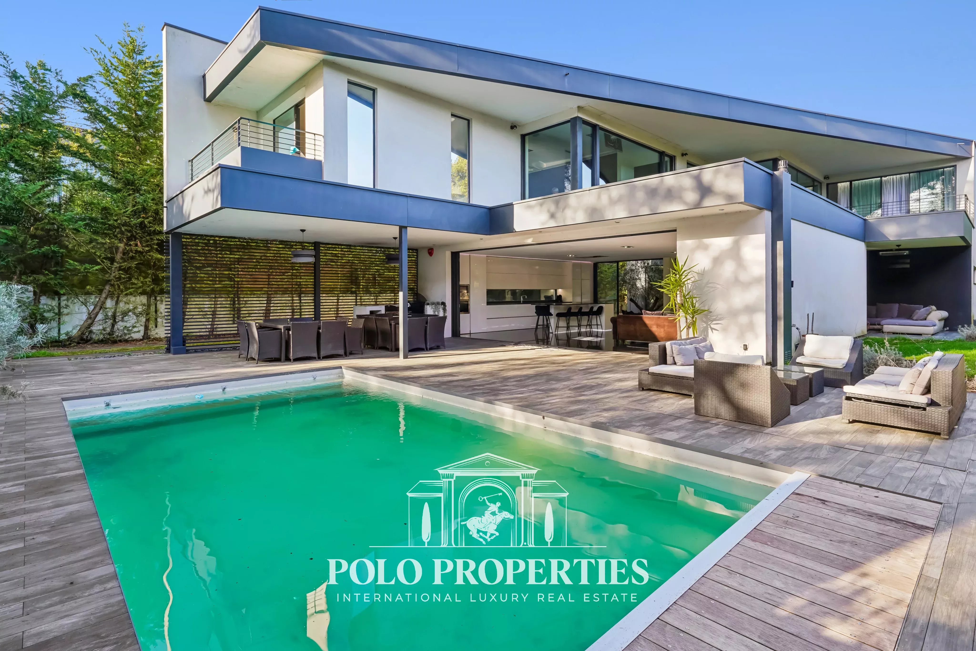 Villa d’Architecte avec piscine - Garches