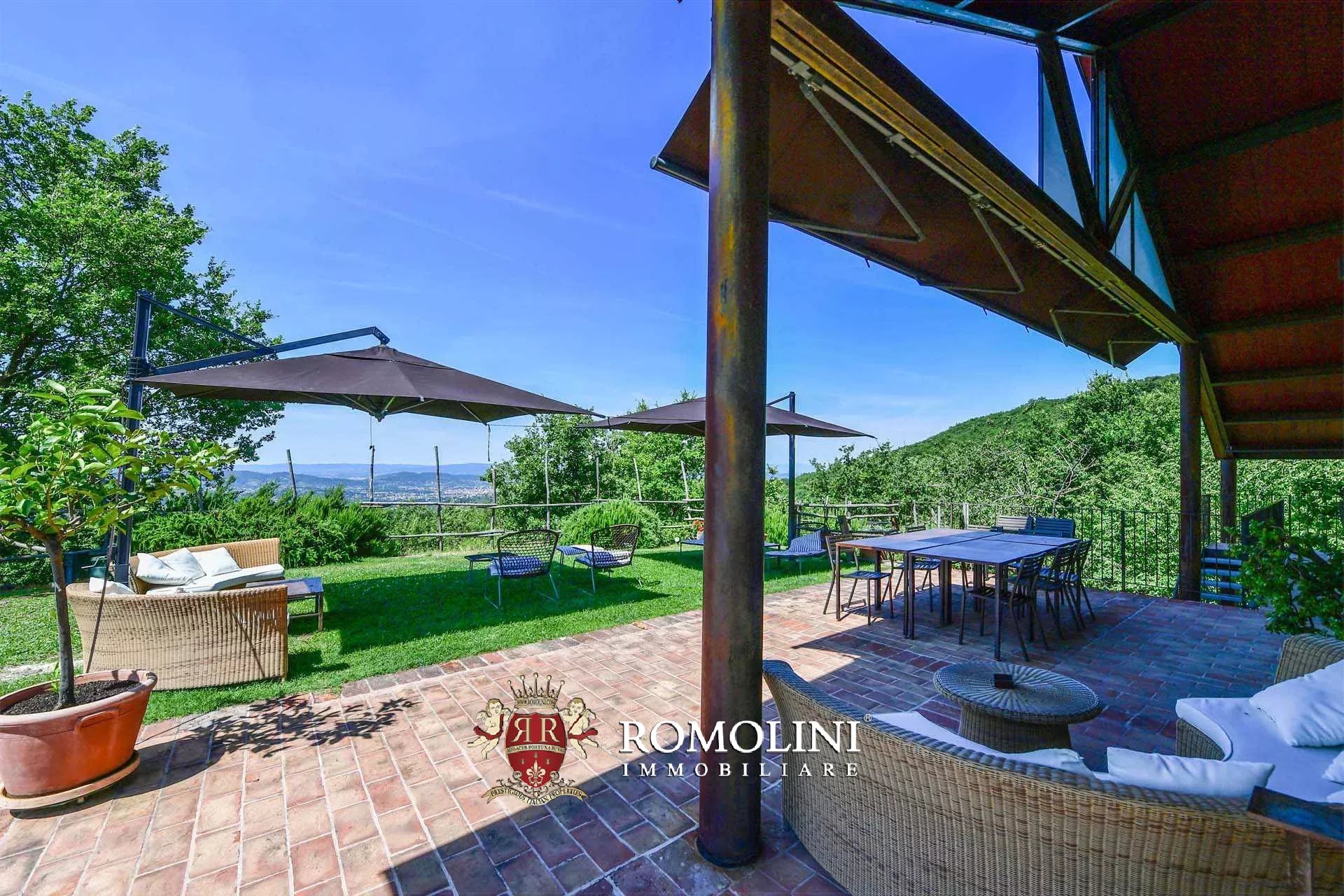 16 Bedroom Vineyard's Image 49