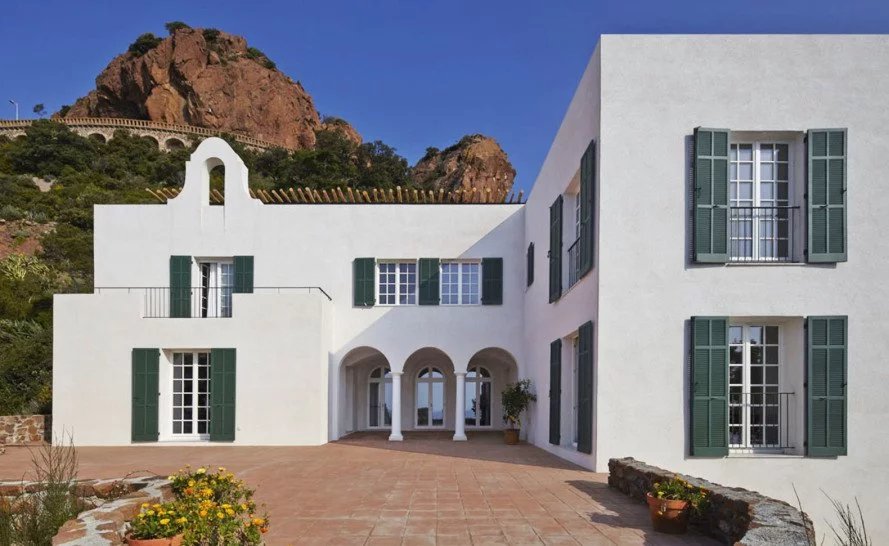 VILLA PIEDS DANS L'EAU