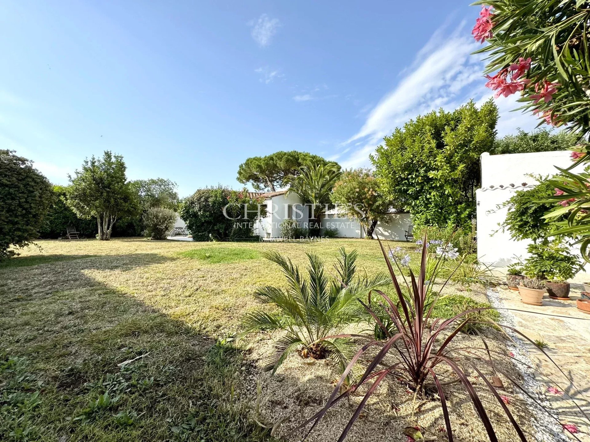 5 Bedroom Villa/Townhouse's Image 20